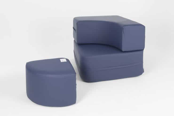 Birth couch and removable seat